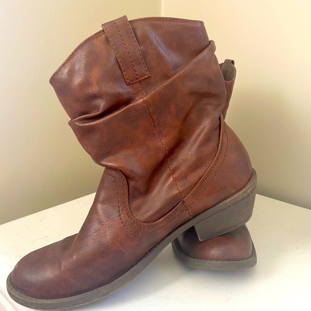 American Eagle Boots